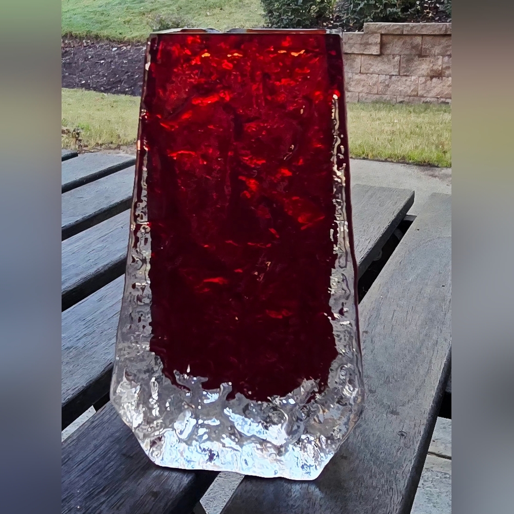 WHITEFRIARS coffin vase by Geoffrey Baxter Ruby red 5 Inches 12.5cm high (As Is)